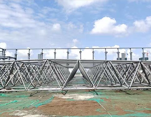 现代大跨度空间钢网架加工的施工方法